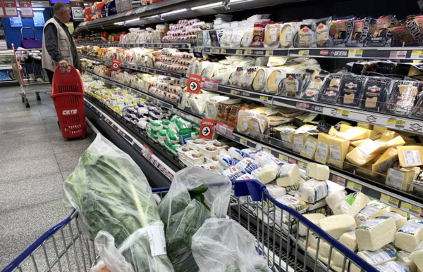 Argentina: inflación llega a 142,7 % a días del balotaje