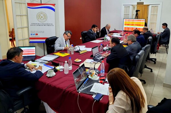 Dos brillantes profesionales integran una terna para cámara - Judiciales.net