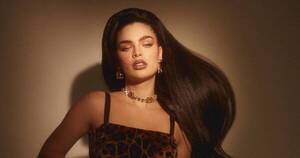 La Nación / “De vuelta a los negocios”: Nadia Ferreira público fotos para Dolce & Gabbana
