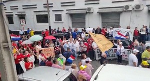 Prosiguen protestas contra creación de superintendencia de jubilaciones y pensiones - Megacadena - Diario Digital