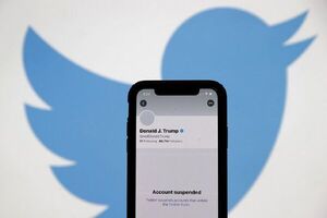 Twitter justifica bloqueo a Trump, pero admite «peligroso» precedente