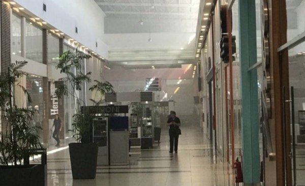 Principio de incendio en Shopping Mariano