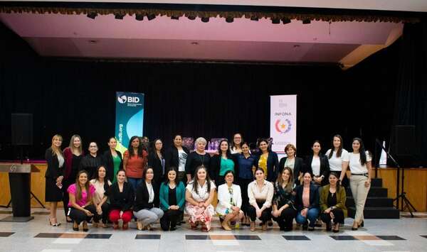 Infona y el BID lanzan programa de liderazgo orientado a mujeres
