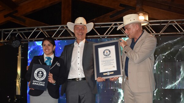 Con el logo natural más grande del mundo, buscan impulsar el cuidado del medioambiente