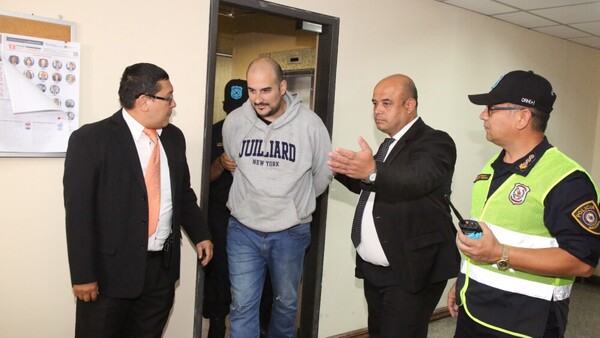Músico Pablo Benegas guardará reclusión en Tacumbú por abuso sexual