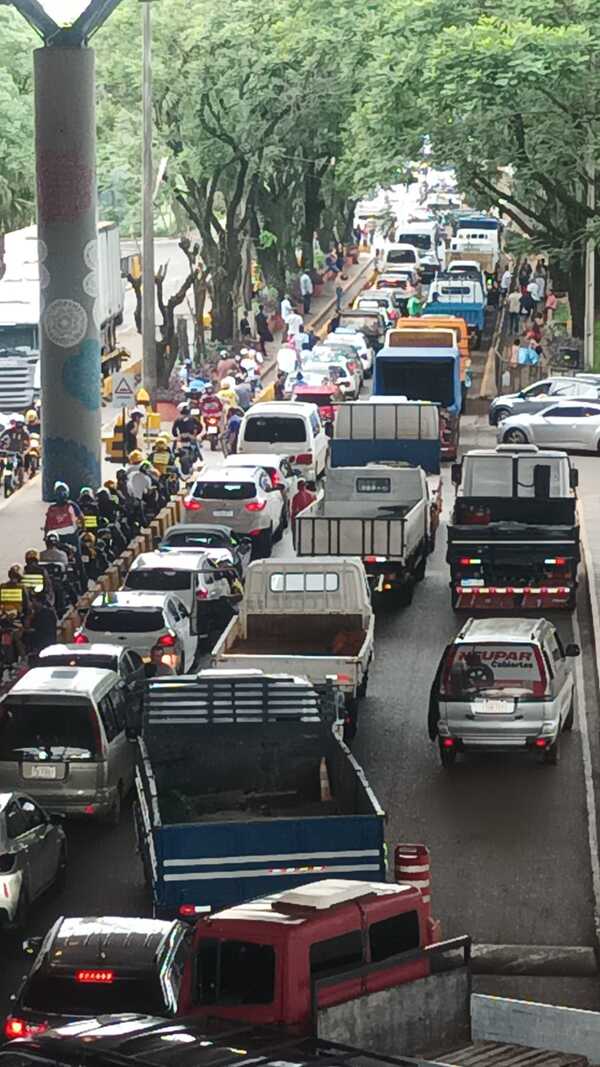 La DNIT suspende controles a fleteros por 15 días - ADN Digital