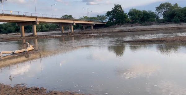 Río Pilcomayo, con repunte e ingreso de agua al canal paraguayo | 1000 Noticias