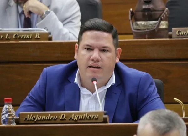 Alejandro Aguilera podría regresar al cartismo en busca de obras para Guairá