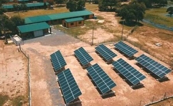Proyectan convenio para promover sistema de energía solar flotante