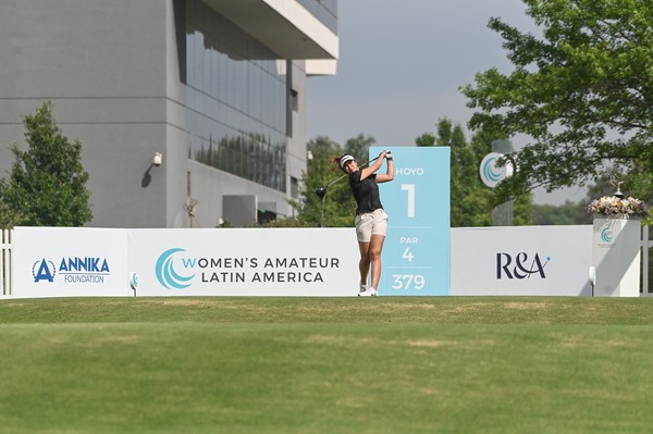 Golfistas juveniles paraguayas compiten en el WALA - La Tribuna