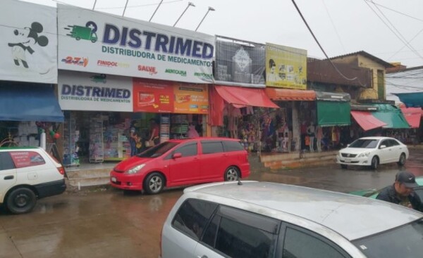 Motochorros asaltan distribuidora en el Mercado de Abasto