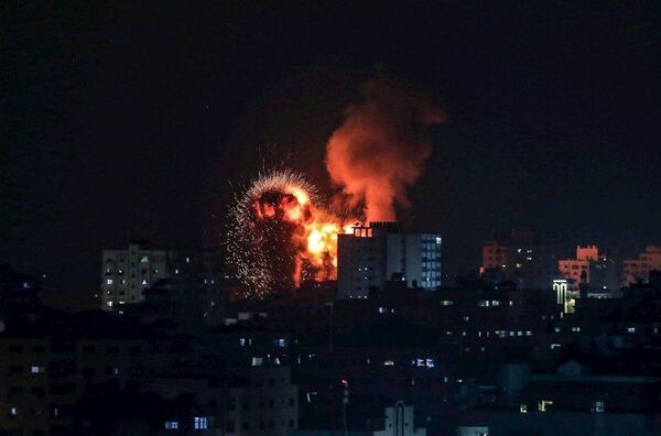 Al menos 22 muertos en Gaza tras una noche de bombardeos israelíes y lanzamiento de cohetes