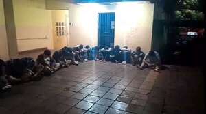 Video: Operativo policial en zona Central arrojó un detenido, 43 demorados y dos motos incautadas - Policiales - ABC Color
