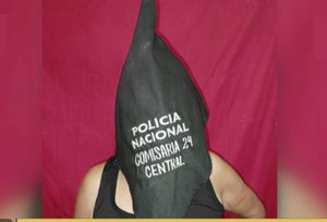 Mujer queda detenida tras intentar quemar a su hija y nietos