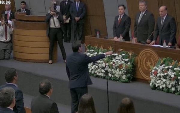 Gustavo Santander juró ante el senado como Ministro de la Corte