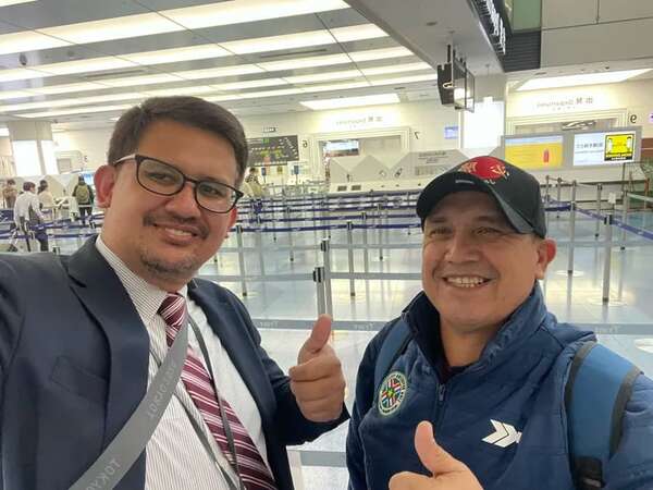 Santiago Peña recula y repone a un funcionario en Embajada en Japón - Política - ABC Color