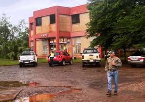 Asaltan sede de la ANDE y toman de rehenes a dos funcionarios y un suboficial - ABC en el Este - ABC Color