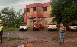 Asaltan sede de la ANDE tras reducir a un policía y funcionarios