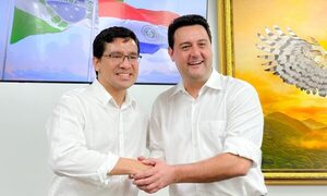 Gobernador firma acuerdo para mejorar servicio de agua potable y alcantarillado sanitario