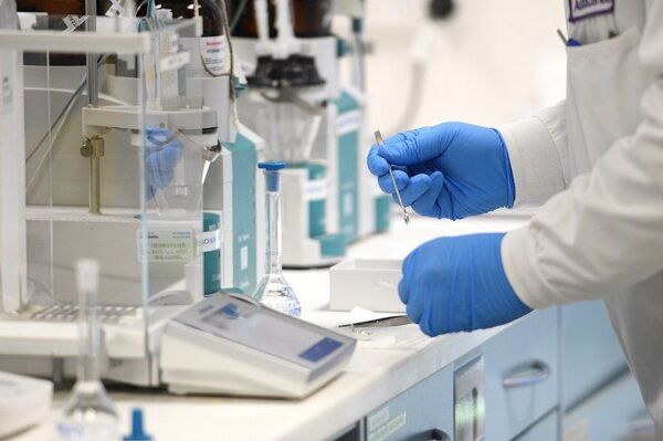 Covid-19: Vacuna que arribará al país reduce transmisión tras una dosis