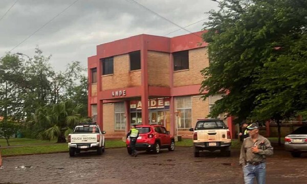 ANDE reporta robo de unos G. 190 millones tras asalto y toma de rehén en Alto Paraná – Prensa 5