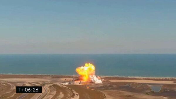 Prototipo de una nave de SpaceX explota durante aterrizaje de prueba