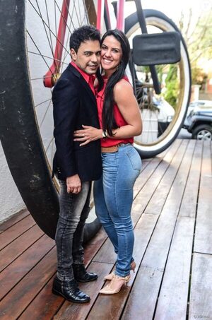 La cuerona esta por amor no por los lujos que posee con Zezé