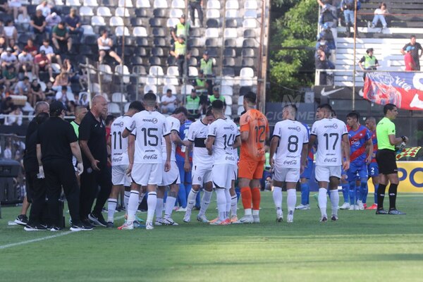 Versus / Miguel Cardona anuncia una "barrida" importante en Olimpia