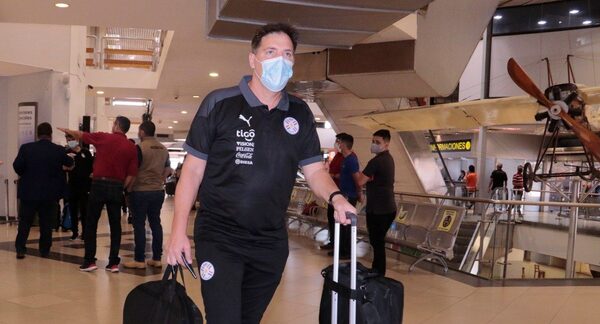 Versus / ¿Eduardo Berizzo tiene ventaja por conocer a la Selección Paraguaya?