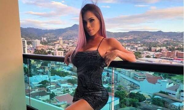 ¡Atendé cómo ayudó a una seguidora a conseguir una entrada para ver a Karol G!