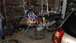 Allanaron taller en seguimiento a hurto de 27 motocicletas del depósito judicial - Radio Imperio 106.7 FM