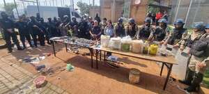 Intervinieron penal de Misiones e incautaron celulares, armas blancas y drogas - Policiales - ABC Color