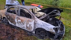 Joven muere calcinado al explotar su vehículo en plena marcha