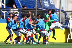 ¡Tremendo! Arquero de las formativas de San Lorenzo emuló el golazo de Chilavert