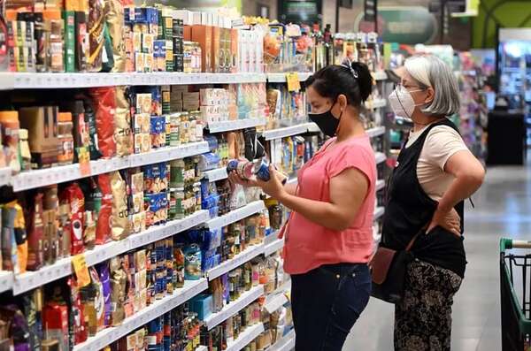 Confianza del consumidor se mantiene en zona de optimismo - Economía - ABC Color