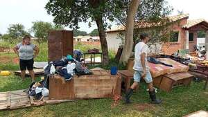 Desalojan a pobladores de un asentamiento en Areguá - Nacionales - ABC Color