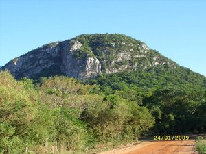 Jovenes subieron a un cerro de Paraguarí pero ya no supieron bajar