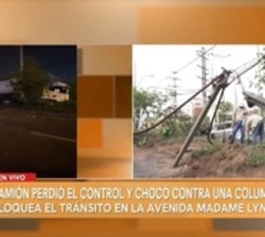 Camión cisterna chocó sobre Madame Lynch y obstaculizó el tránsito - Paraguay.com