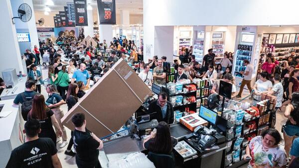 Shopping China causó furor durante inicio del Black Friday - La Clave