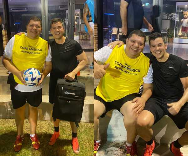 Juancho, firmó convenio y jugó pelota con Santi en Mburuvicha Róga