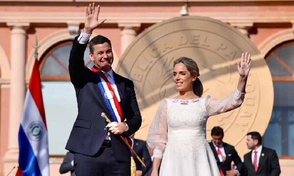 Santiago Peña celebra su primer cumpleaños como presidente y pide de regalo libros infantiles – Prensa 5