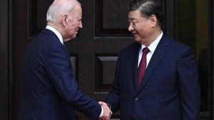 China acusó a Biden de “irresponsable” por llamar “dictador” a Xi Jinping | 1000 Noticias