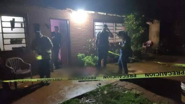 "Le pegaron mucho a mi mamá": mató a presunto ladrón que entró a su casa
