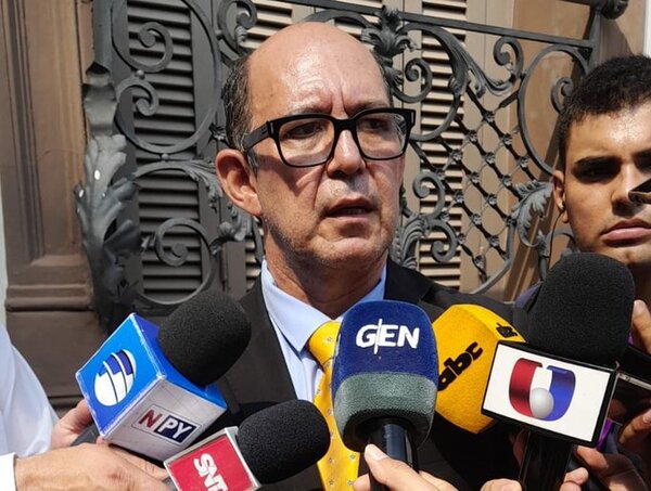 Pastor Insfrán se entregó “por el hecho de estar condenado socialmente y por la justicia”