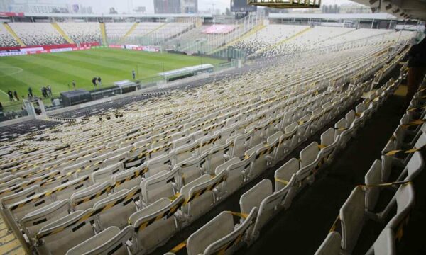 En Chile hablan de “desesperación” por llenar el estadio para recibir a Paraguay
