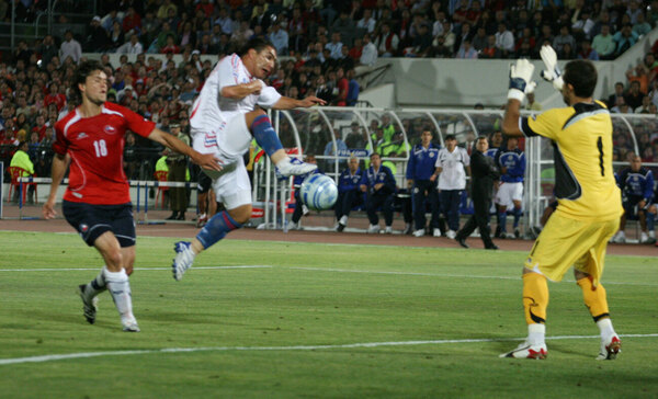 Versus / Los máximos goleadores de Paraguay frente a Chile por Eliminatorias