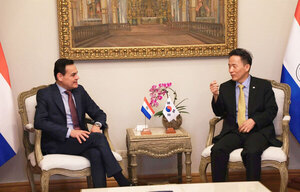 Rub茅n Ram铆rez Lezcano y Yoon Chan-sik, embajador de Corea destacaron la importancia de impulsar las relaciones econ贸micas y comerciales - Revista PLUS