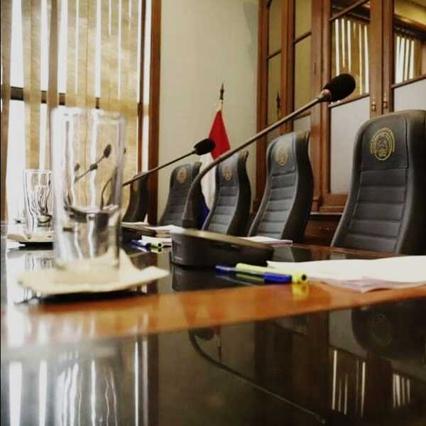 Cadena de ausencias, inhibiciones y recusaciones frena enjuiciamiento de fiscal Casse Gimenez