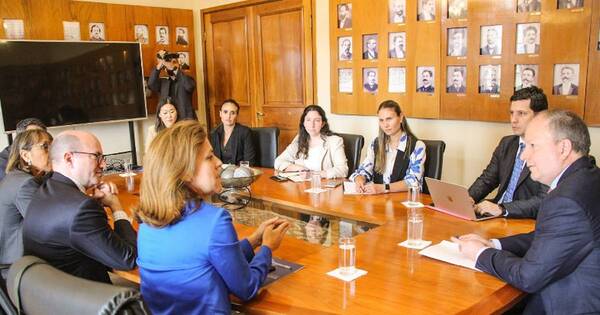 La Nación / Ministerio de Economía y Banco Mundial evalúan atraer inversión privada extranjera al país