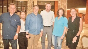 Amena charla con Mendelzon